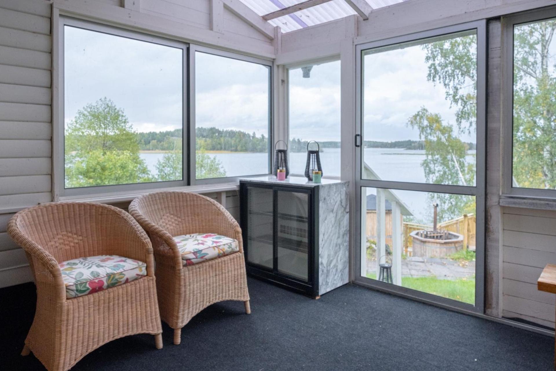 Unique Cottage With A View Of Malaren, Mariefred Exteriör bild